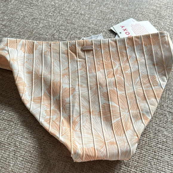 Roxy Swim bottoms - Picture 3 of 4